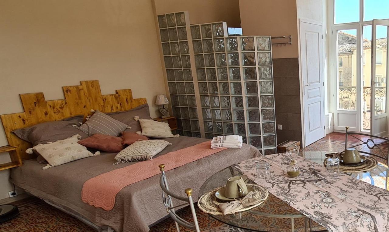 Chez Dedou Et Madou Bed & Breakfast Florensac ภายนอก รูปภาพ
